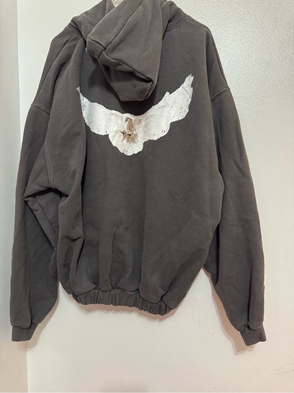 Yeezy Gray Hoodie with Blue YZY Label - Picture 7 of 7